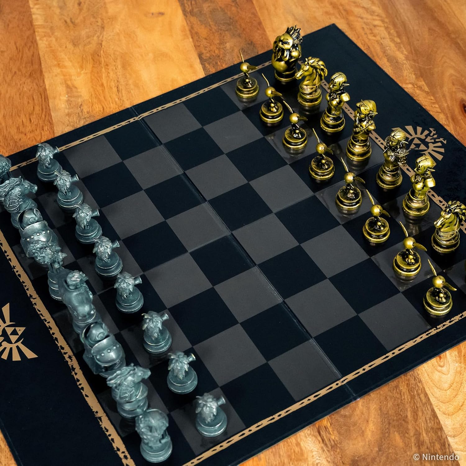 Jeu d'échecs collector The Legend of Zelda avec Link, Zelda et 32 pièces – Image 5
